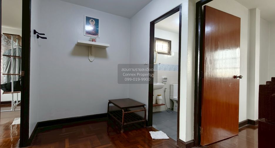 For sale 3 bedrooms house in Thawi Watthana, Bangkok