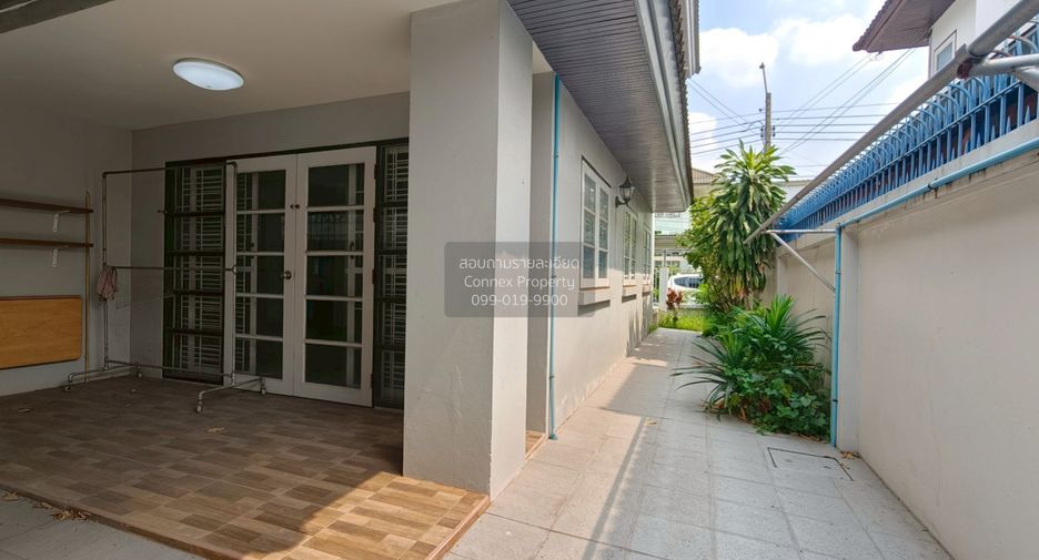 For sale 3 bedrooms house in Thawi Watthana, Bangkok