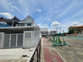 Продажа 2 спальни таунхаус в Нонг Кхаем, Бангкок