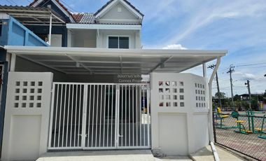 For sale 2 bedrooms townhouse in Nong Khaem, Bangkok