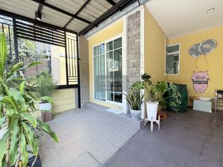 For sale 4 ベッドルーム townhouse in Bang Khae, Bangkok