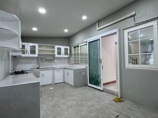 出售 5 卧室 联排别墅 在 Bueng Kum, 曼谷