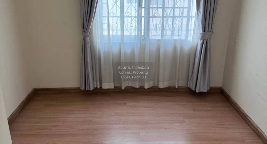 À vendre 5 chambres maison de ville à Bueng Kum, Bangkok