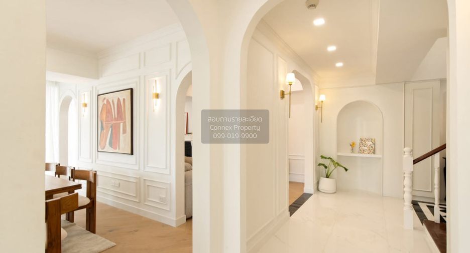 Condo en venta de 4 habitaciones en Khlong Toei, Bangkok