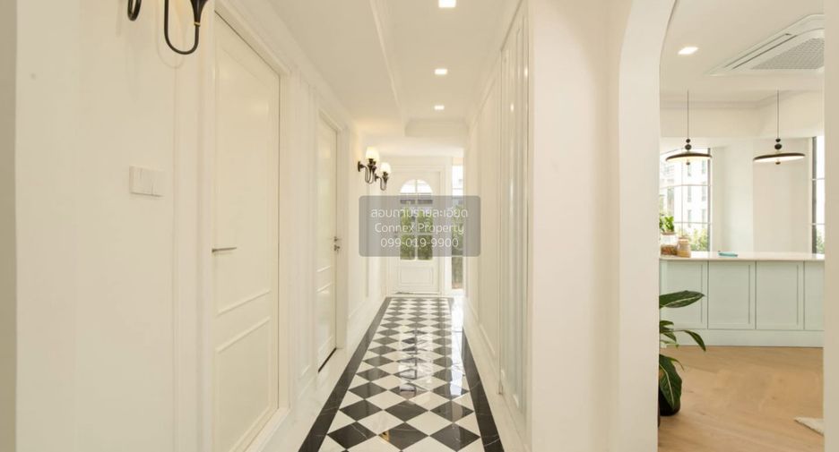 Condo en venta de 4 habitaciones en Khlong Toei, Bangkok