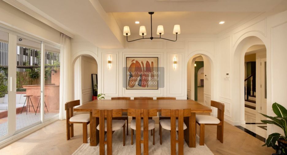 Condo en venta de 4 habitaciones en Khlong Toei, Bangkok