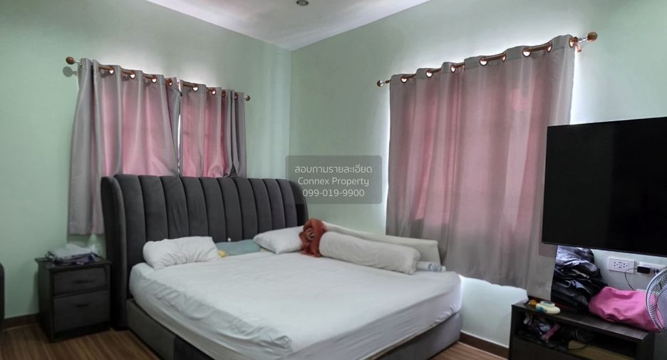 For sale 4 bedrooms townhouse in Mueang Samut Sakhon, Samut Sakhon