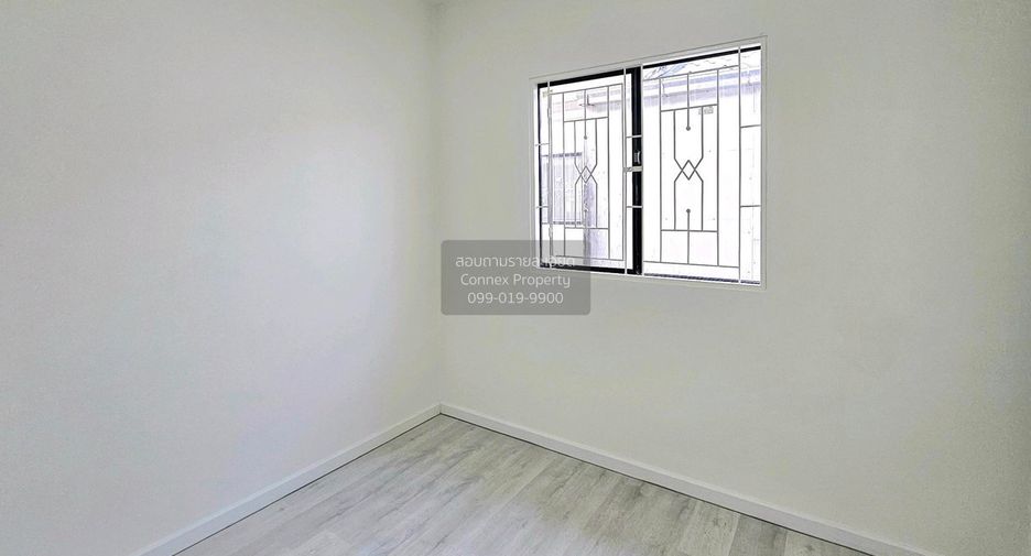 Casa adosada en venta de 3 habitaciones en Khlong Luang, Pathum Thani