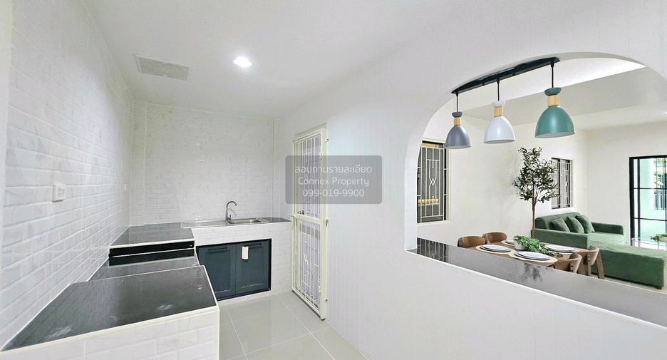 Casa adosada en venta de 3 habitaciones en Khlong Luang, Pathum Thani