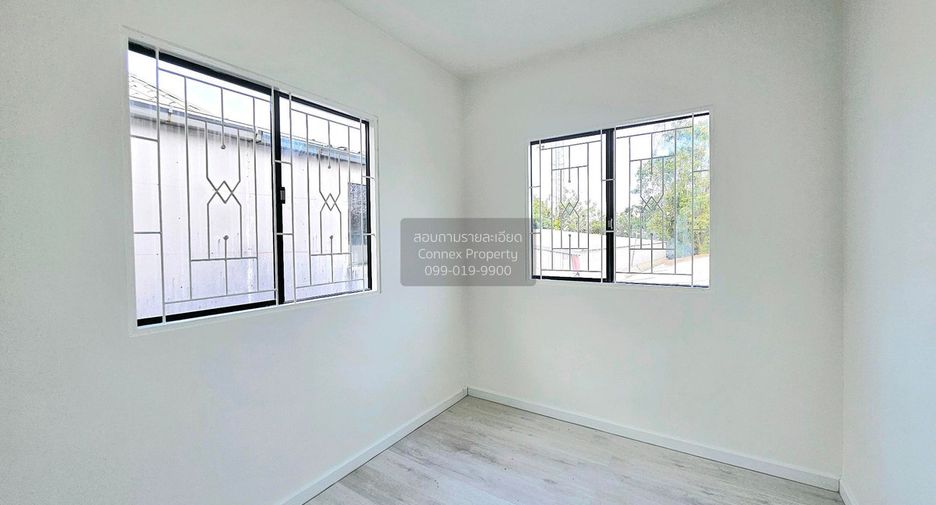 Casa adosada en venta de 3 habitaciones en Khlong Luang, Pathum Thani