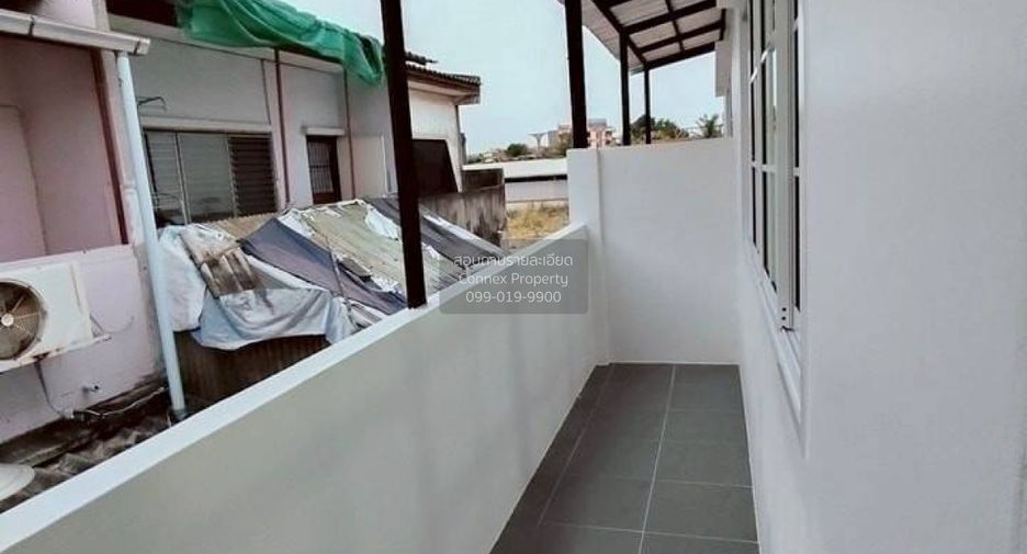 Casa adosada en venta de 3 habitaciones en Thawi Watthana, Bangkok