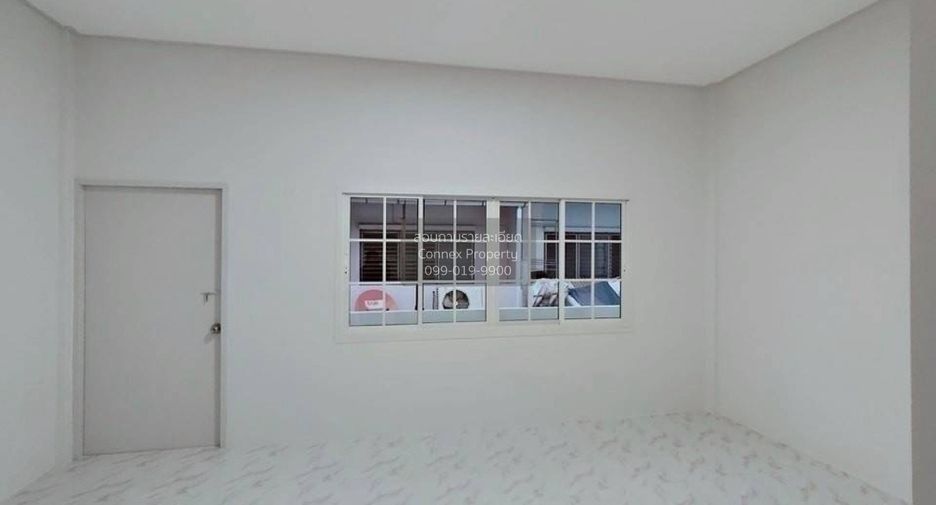 Casa adosada en venta de 3 habitaciones en Thawi Watthana, Bangkok