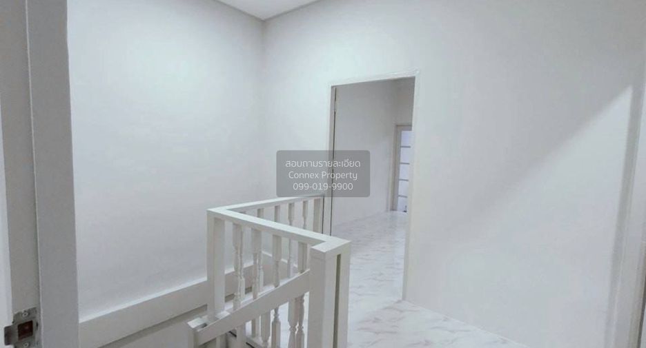 Casa adosada en venta de 3 habitaciones en Thawi Watthana, Bangkok
