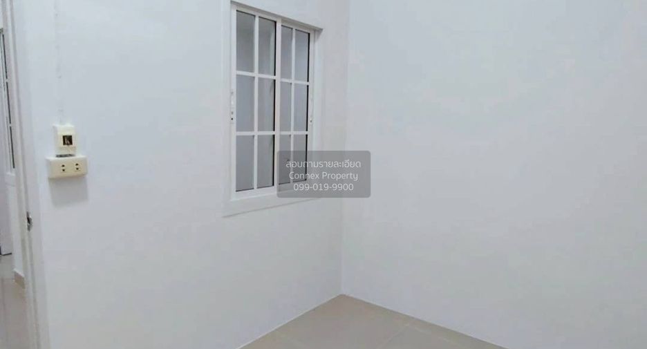 Casa adosada en venta de 3 habitaciones en Thawi Watthana, Bangkok