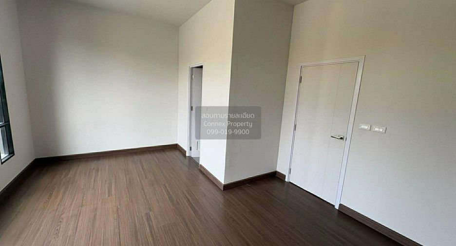 For sale 4 bedrooms house in Mueang Samut Prakan, Samut Prakan