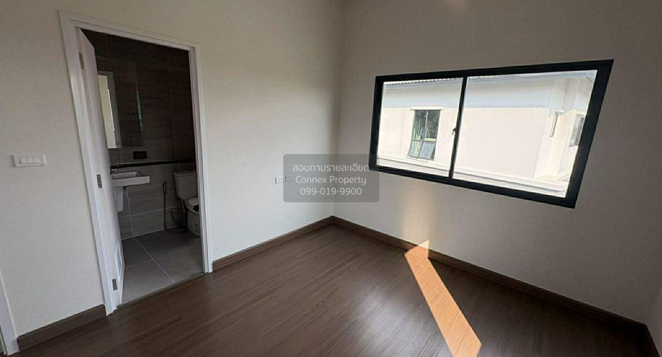 For sale 4 bedrooms house in Mueang Samut Prakan, Samut Prakan