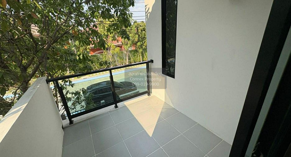 For sale 4 bedrooms house in Mueang Samut Prakan, Samut Prakan