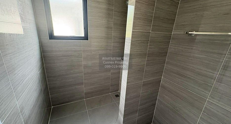 For sale 4 bedrooms house in Mueang Samut Prakan, Samut Prakan