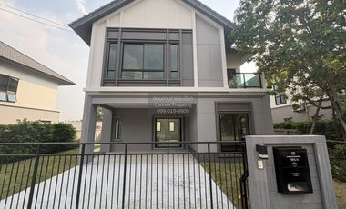 For sale 4 bedrooms house in Mueang Samut Prakan, Samut Prakan