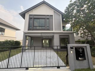 出售 4 卧室 独立屋 在 Mueang Samut Prakan, Samut Prakan
