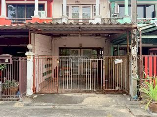 出售 2 卧室 联排别墅 在 Mueang Nonthaburi, Nonthaburi