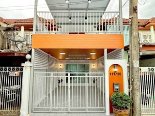 出售 2 卧室 联排别墅 在 Mueang Nonthaburi, Nonthaburi