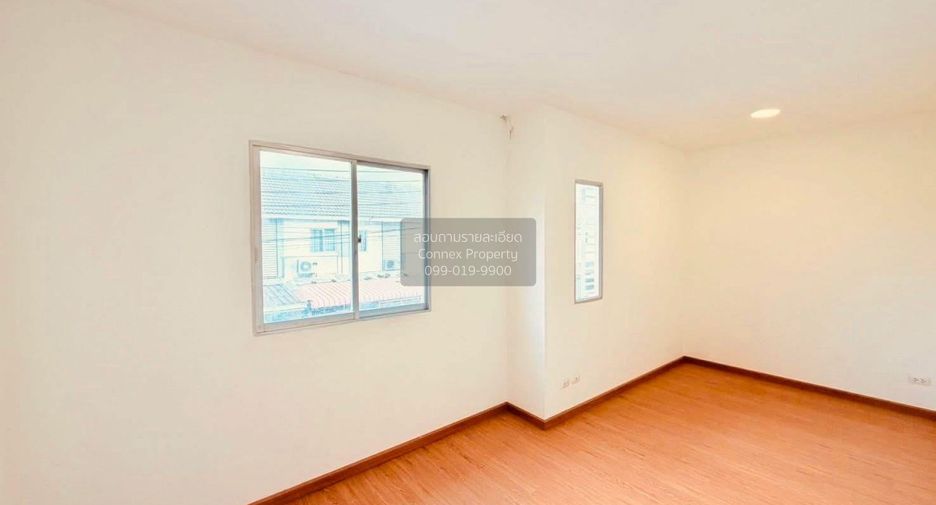For sale 3 bedrooms townhouse in Bang Phli, Samut Prakan