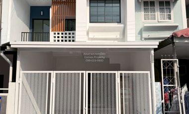 For sale 2 bedrooms townhouse in Khlong Sam Wa, Bangkok
