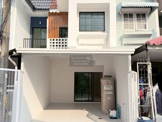 For sale 2 ベッドルーム townhouse in Khlong Sam Wa, Bangkok