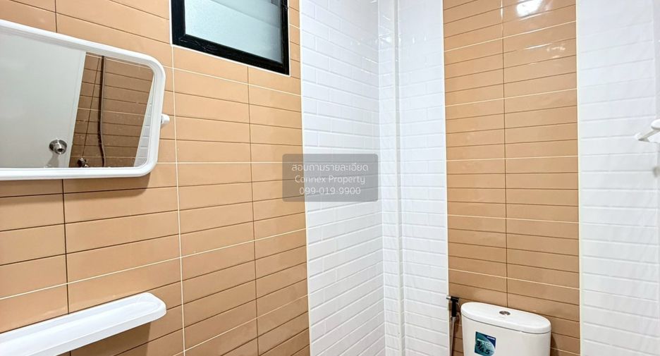 For sale 2 bedrooms townhouse in Khlong Sam Wa, Bangkok