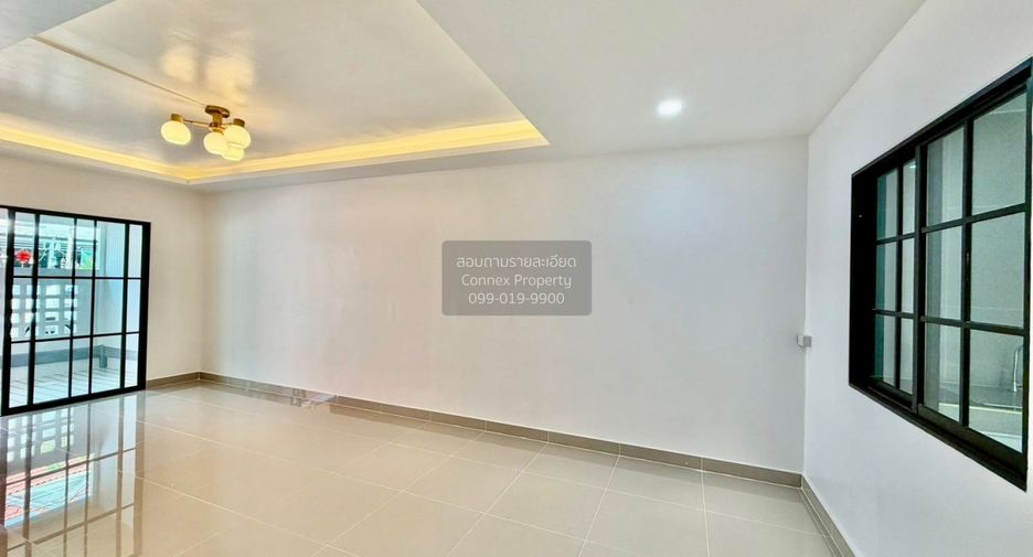 For sale 3 bedrooms townhouse in Sai Noi, Nonthaburi