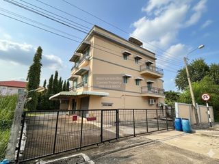 For sale 6 bedrooms townhouse in Sai Mai, Bangkok