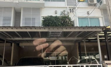 For sale 3 bedrooms townhouse in Prawet, Bangkok