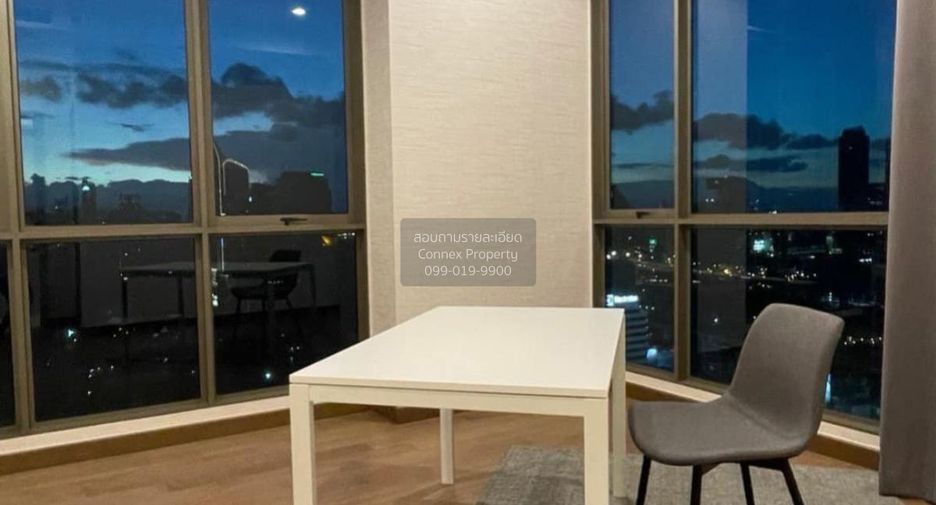 For sale 3 bedrooms condo in Watthana, Bangkok