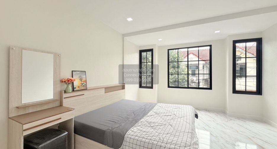 For sale 2 bedrooms townhouse in Sai Mai, Bangkok