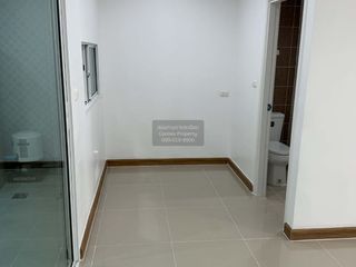 For sale 3 bedrooms townhouse in Nong Khaem, Bangkok