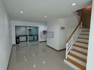 For sale 3 bedrooms townhouse in Nong Khaem, Bangkok