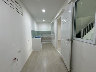 Casa adosada en venta de 3 habitaciones en Mueang Nonthaburi, Nonthaburi