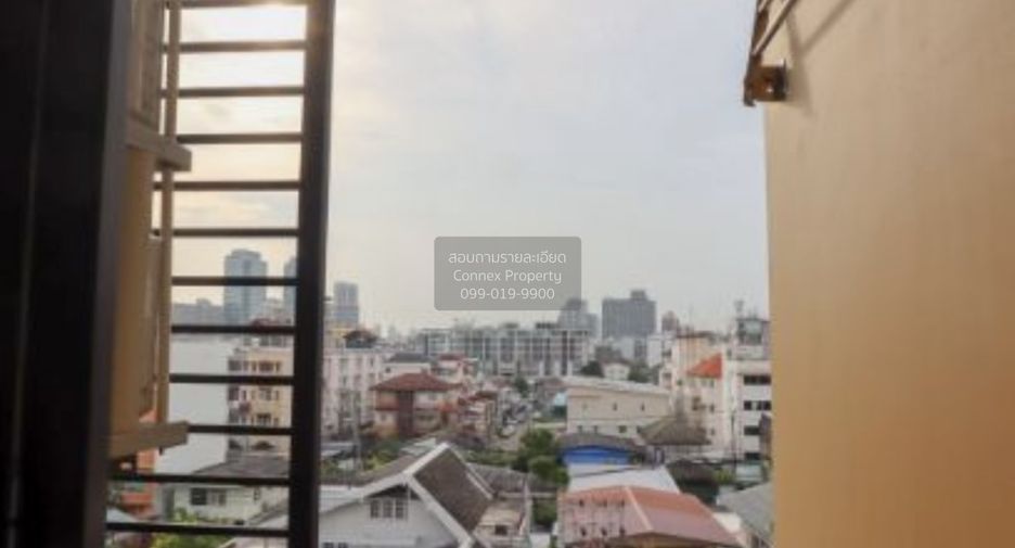 For sale 1 bed condo in Huai Khwang, Bangkok