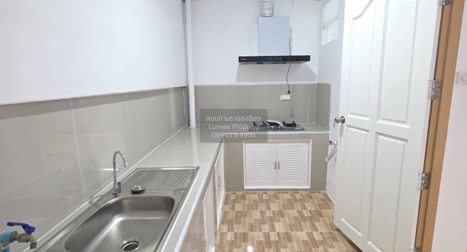 For sale 2 bedrooms townhouse in Bang Bo, Samut Prakan