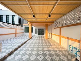 Haus zum Kauf mit 3 Zimmer in Lat Phrao, Bangkok
