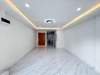 Haus zum Kauf mit 3 Zimmer in Lat Phrao, Bangkok