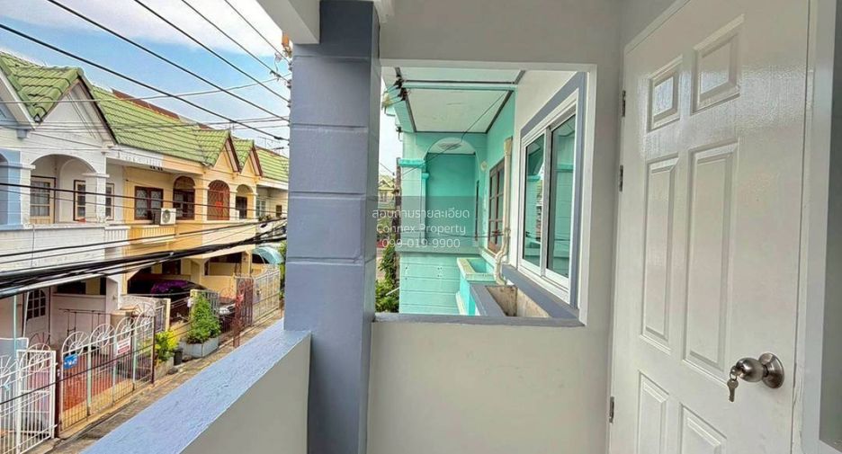 À vendre 4 chambres maison de ville à Bang Bua Thong, Nonthaburi