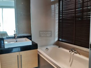 For sale 2 bedrooms condo in Khlong Toei, Bangkok