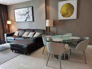 For sale 2 bedrooms condo in Khlong Toei, Bangkok