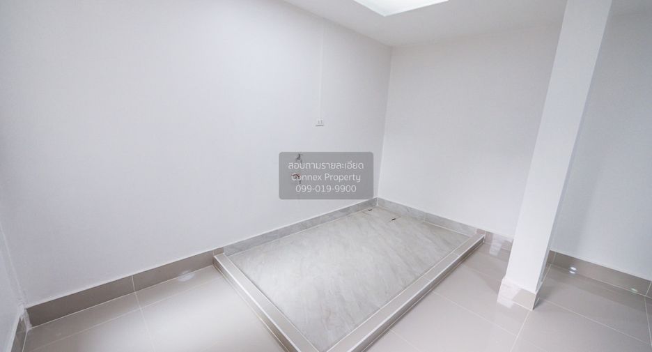 For rent 3 bedrooms house in Bang Kapi, Bangkok