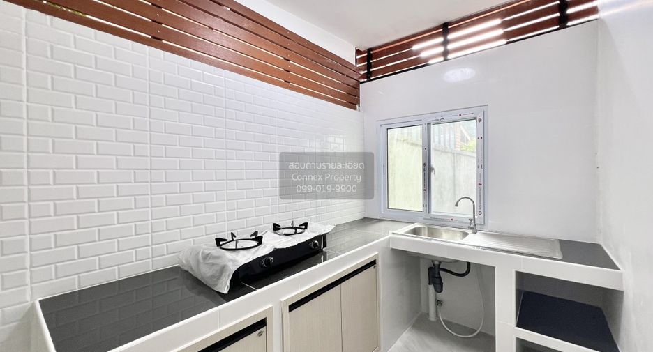 For rent 3 bedrooms house in Bang Kapi, Bangkok