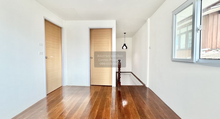 For rent 3 bedrooms house in Bang Kapi, Bangkok