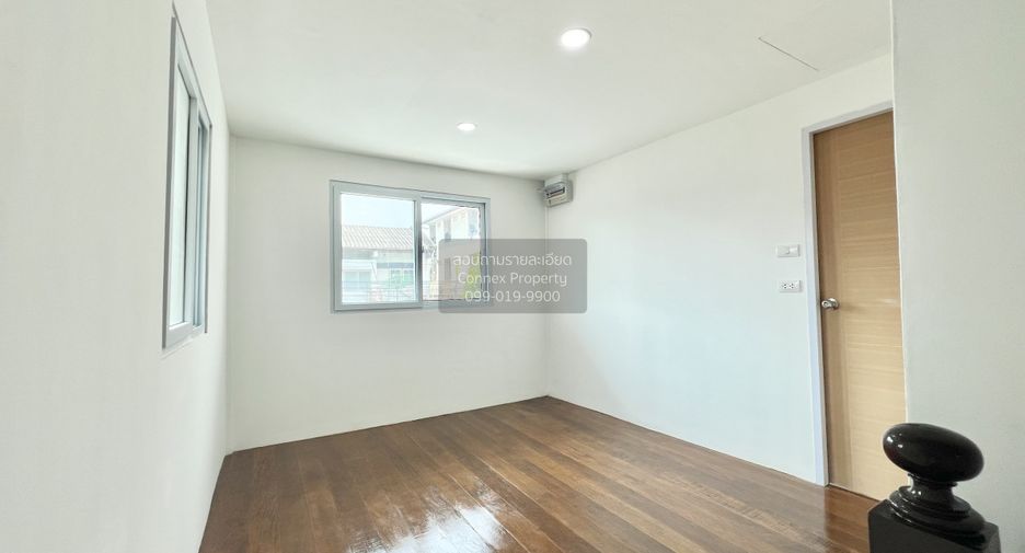 For rent 3 bedrooms house in Bang Kapi, Bangkok