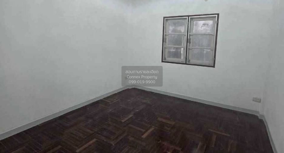 For rent 4 bedrooms house in Bang Kapi, Bangkok